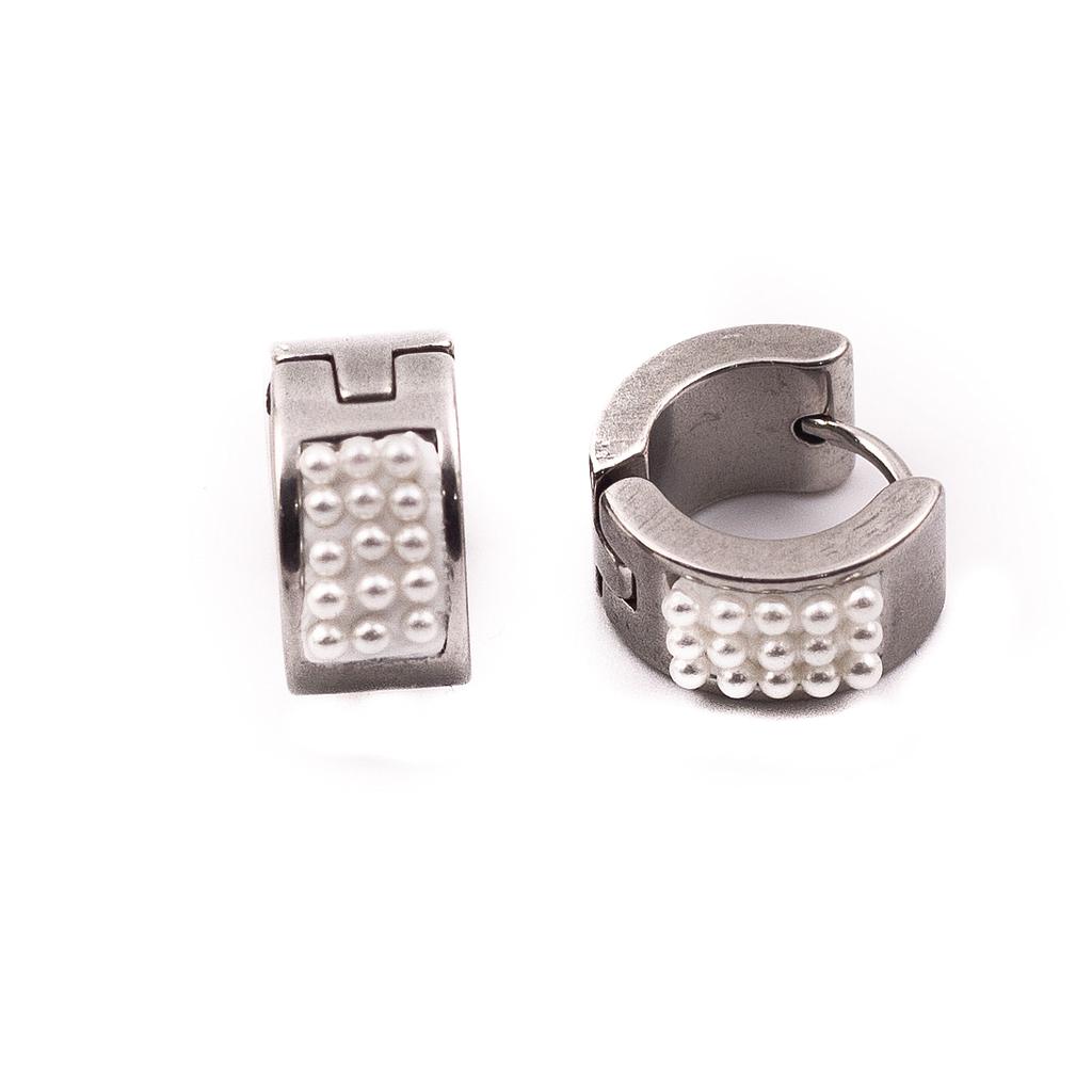 AR9101	Huggie Acero plateado 3 tiras de perlitas